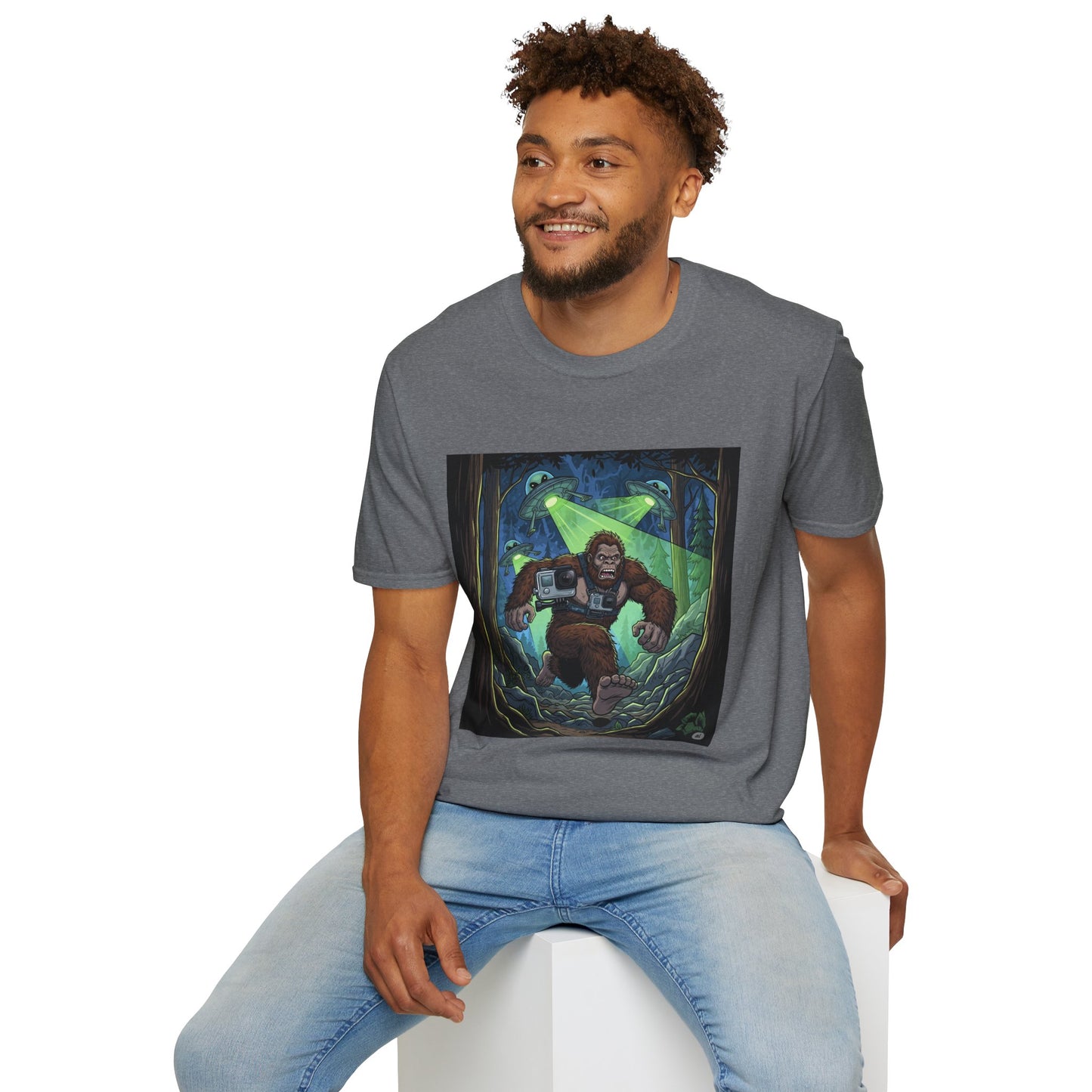 Alien Bigfoot T-Shirt, Unisex Graphic Tee, Humor Shirt, Quirky Gift for Friends, Casual Everyday Wear, Perfect for Parties