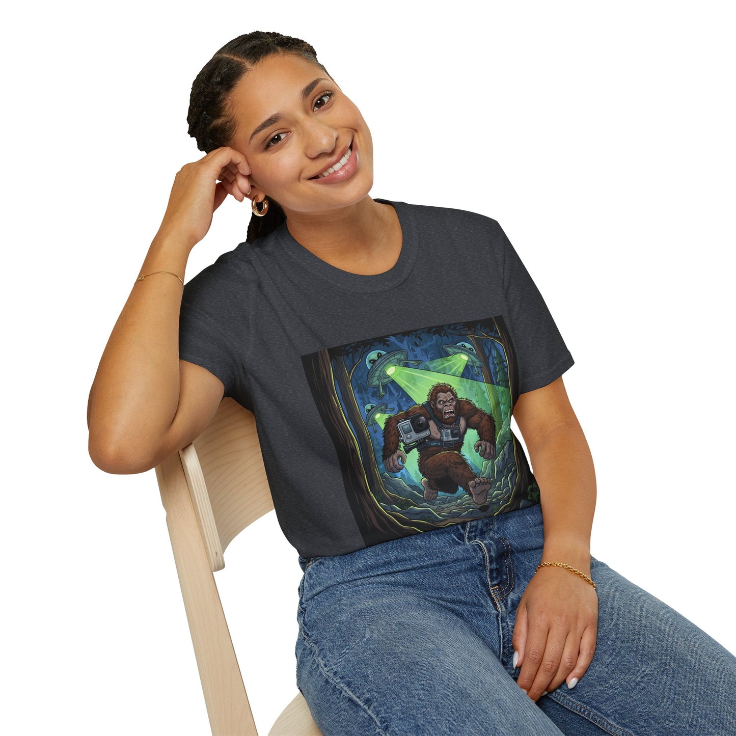 Alien Bigfoot T-Shirt, Unisex Graphic Tee, Humor Shirt, Quirky Gift for Friends, Casual Everyday Wear, Perfect for Parties